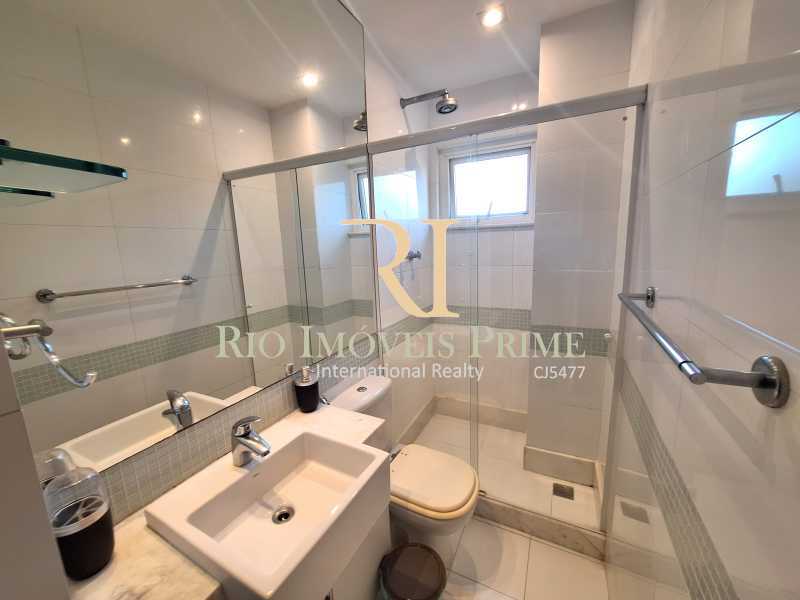 Apartamento para alugar com 3 quartos, 120m² - Foto 13