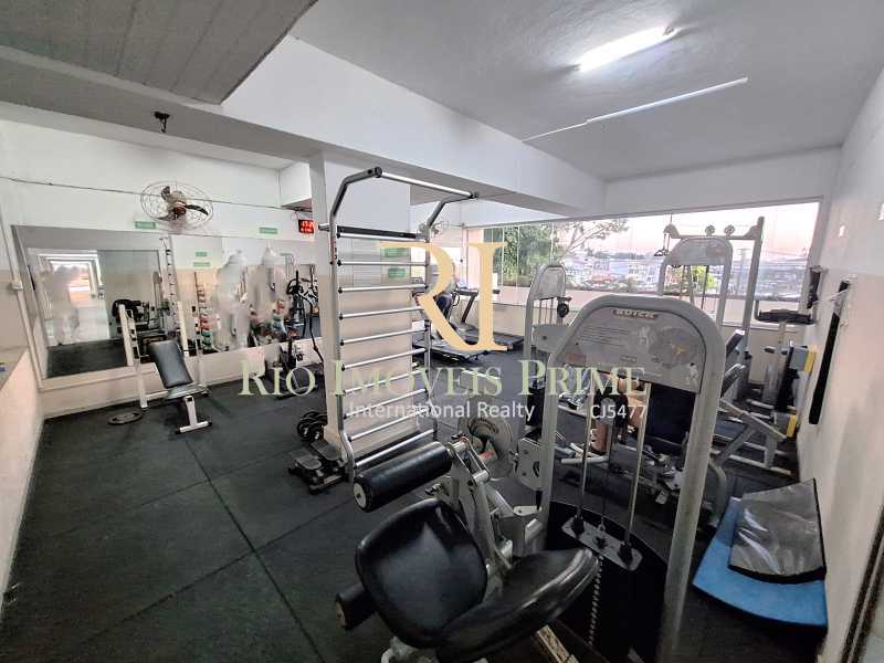 Apartamento para alugar com 3 quartos, 120m² - Foto 15