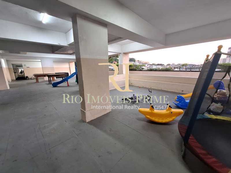 Apartamento para alugar com 3 quartos, 120m² - Foto 21