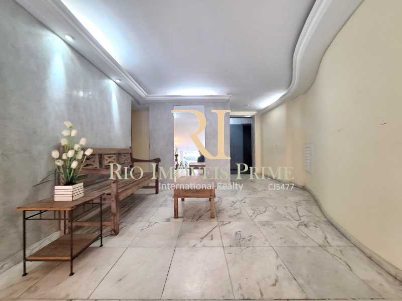 Apartamento para alugar com 3 quartos, 120m² - Foto 23