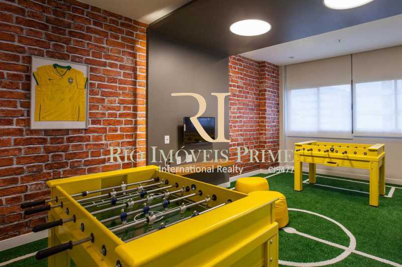 Apartamento à venda com 2 quartos, 65m² - Foto 27