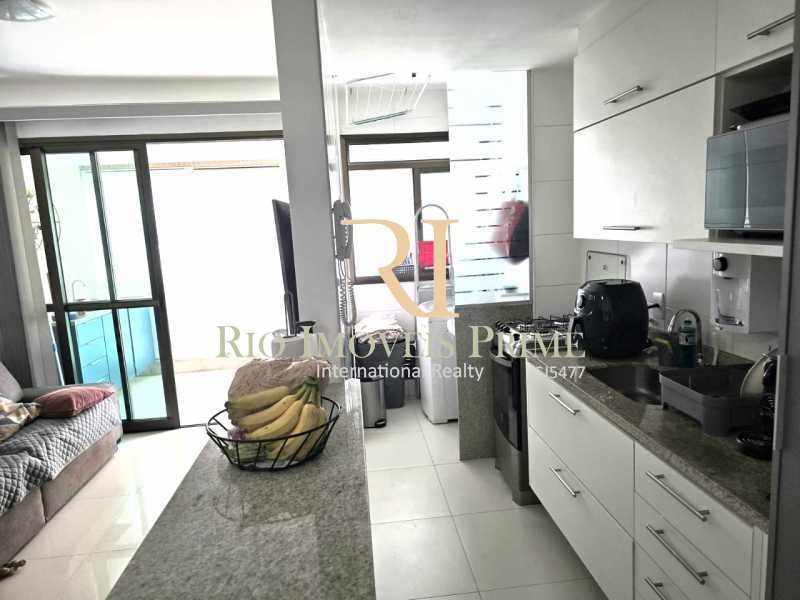 Apartamento à venda com 2 quartos, 65m² - Foto 13