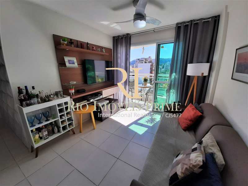 Apartamento à venda com 3 quartos, 100m² - Foto 2