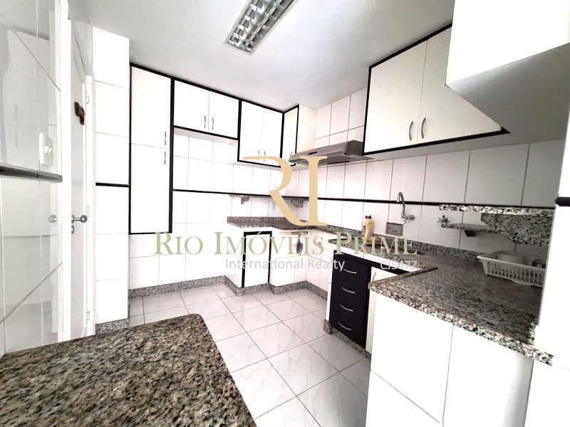 Apartamento à venda com 3 quartos, 137m² - Foto 14