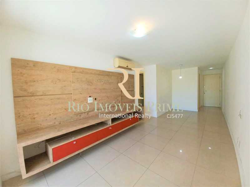 Apartamento à venda com 3 quartos, 72m² - Foto 4