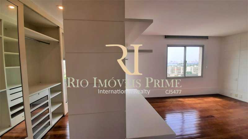 Apartamento para alugar com 4 quartos, 224m² - Foto 4
