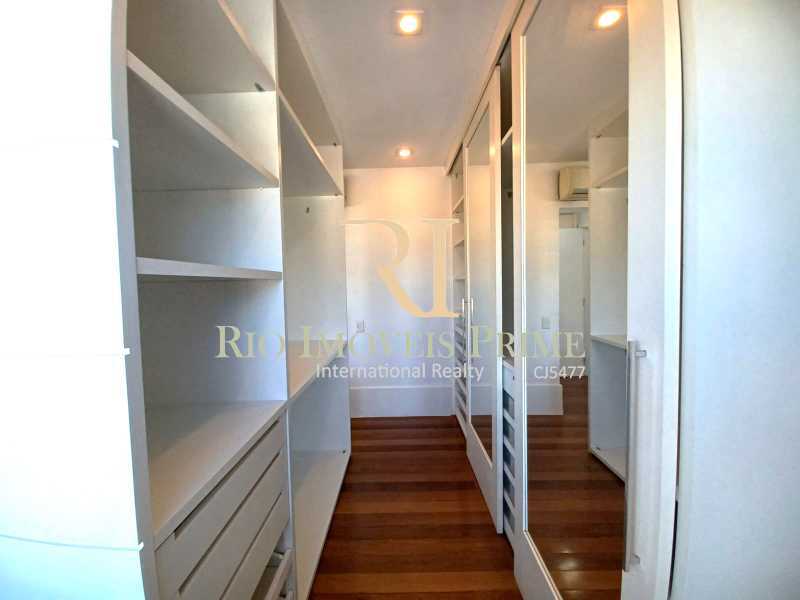 Apartamento para alugar com 4 quartos, 224m² - Foto 7