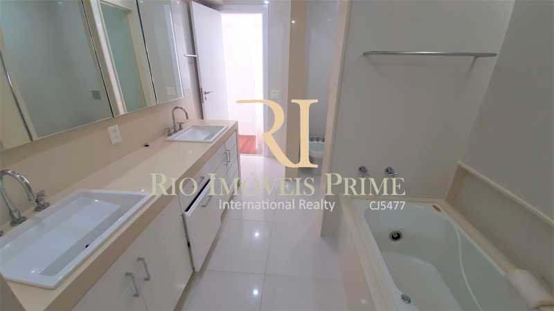 Apartamento para alugar com 4 quartos, 224m² - Foto 8