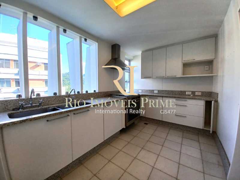 Apartamento para alugar com 4 quartos, 224m² - Foto 10