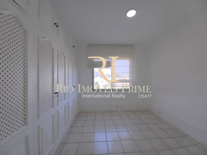 Apartamento para alugar com 4 quartos, 224m² - Foto 16