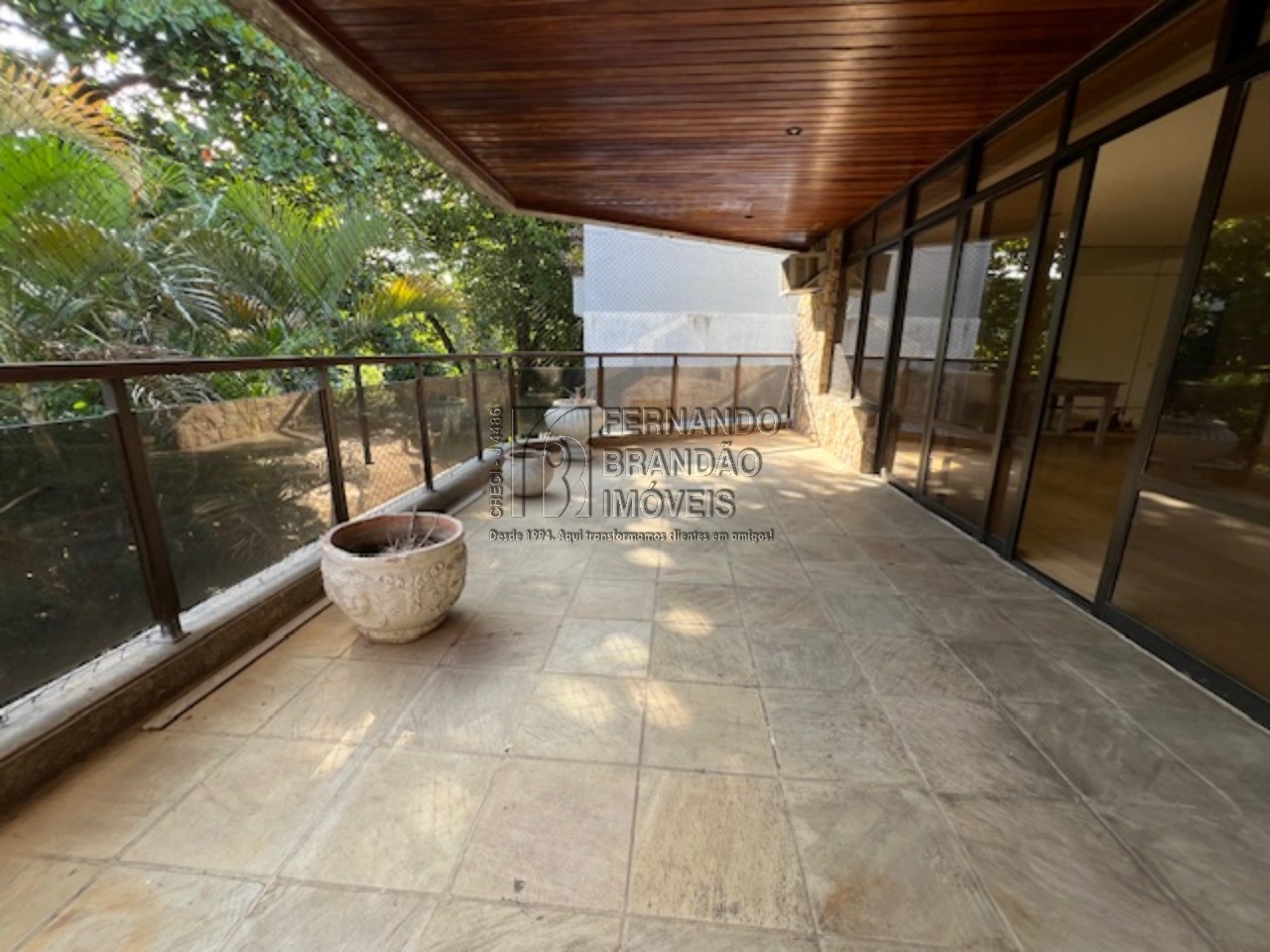 Apartamento, 3 quartos, 210 m² - Foto 2