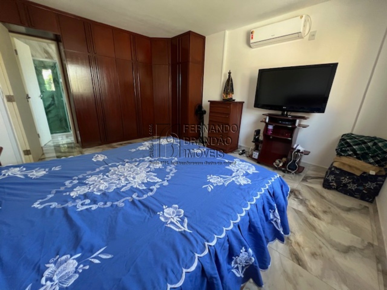 Casa, 5 quartos, 260 m² - Foto 9