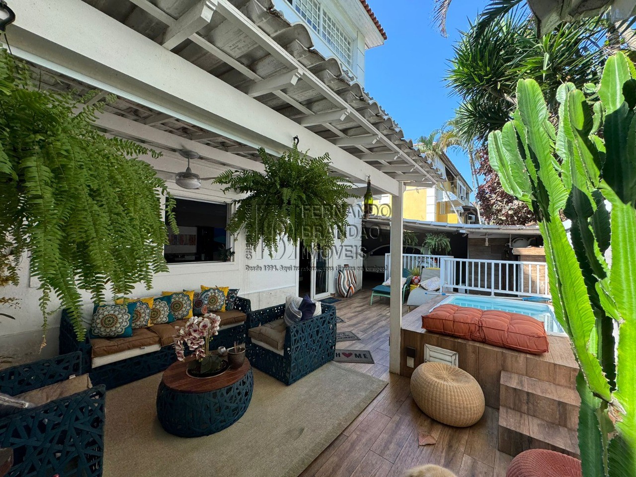 Casa, 4 quartos, 270 m² - Foto 1