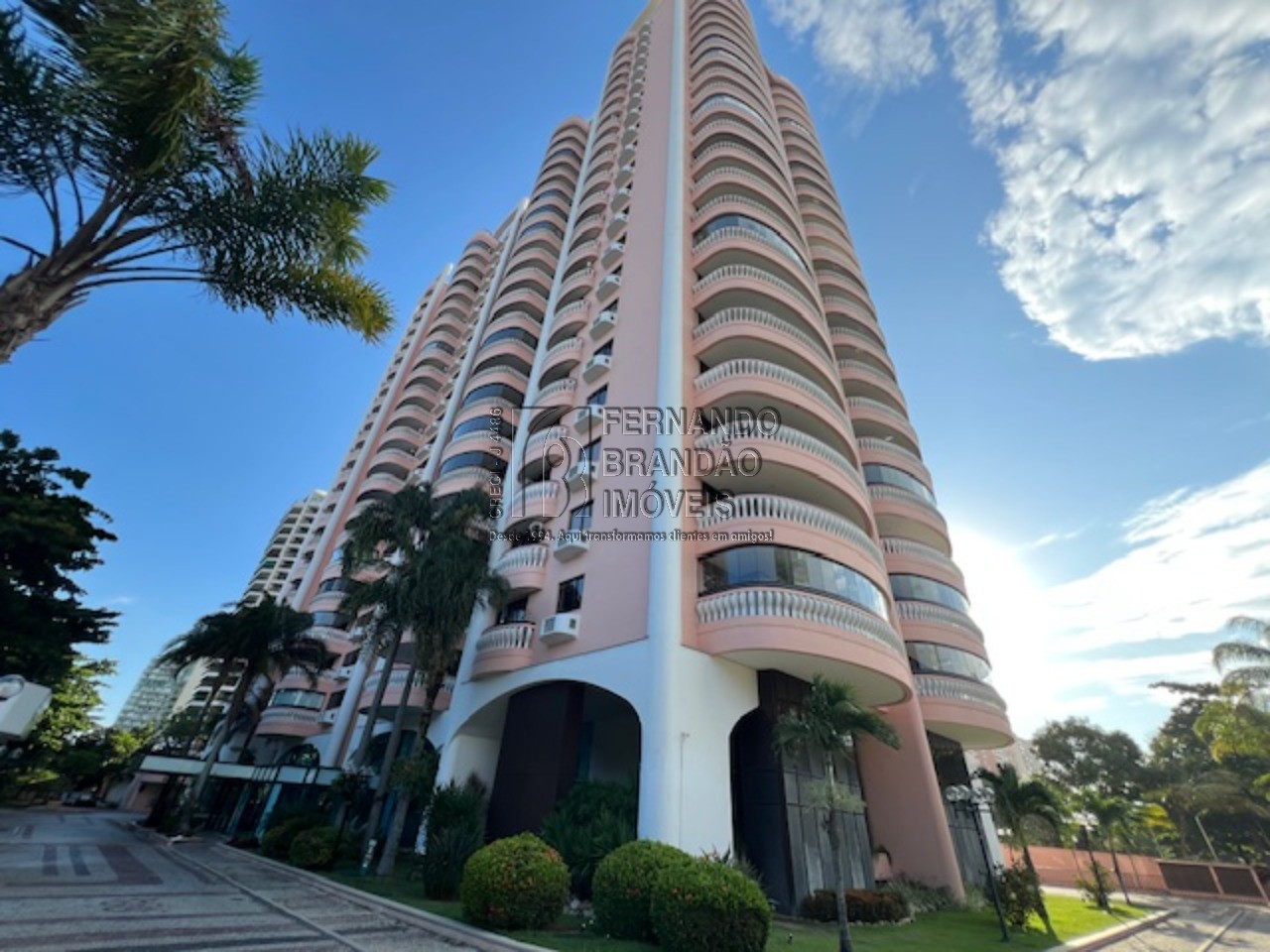 Apartamento, 3 quartos, 143 m² - Foto 2