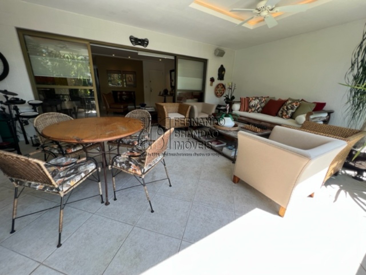Apartamento, 3 quartos, 193 m² - Foto 2