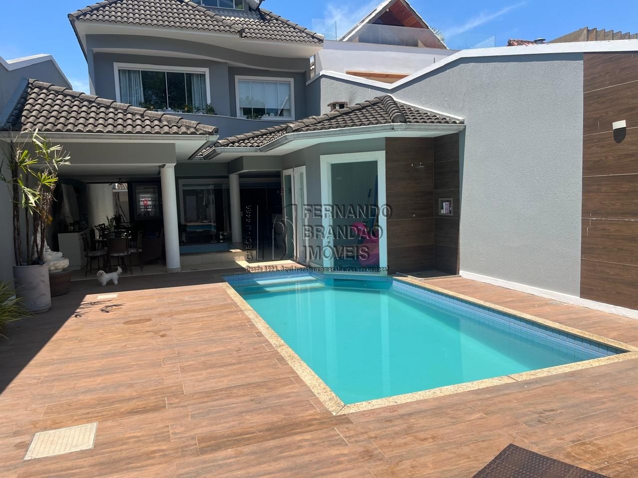 Casa, 5 quartos, 378 m² - Foto 1