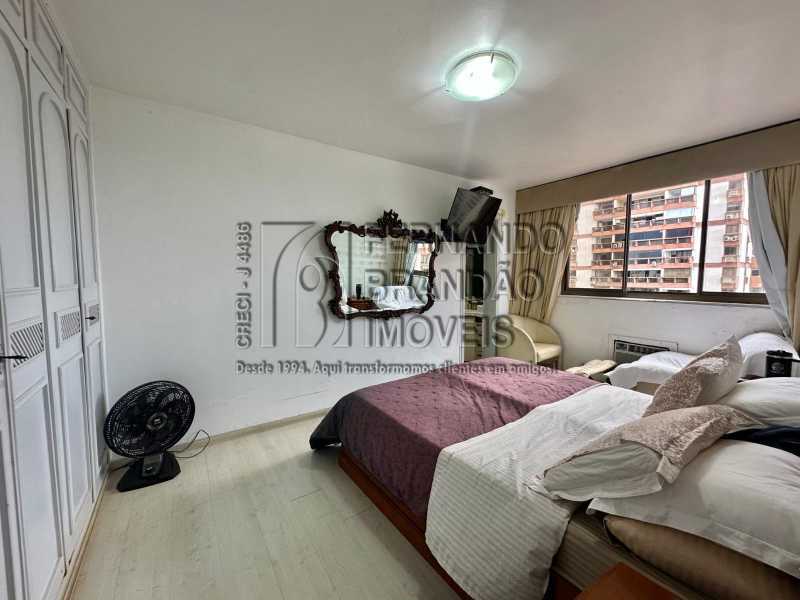 Cobertura, 3 quartos, 226 m² - Foto 13