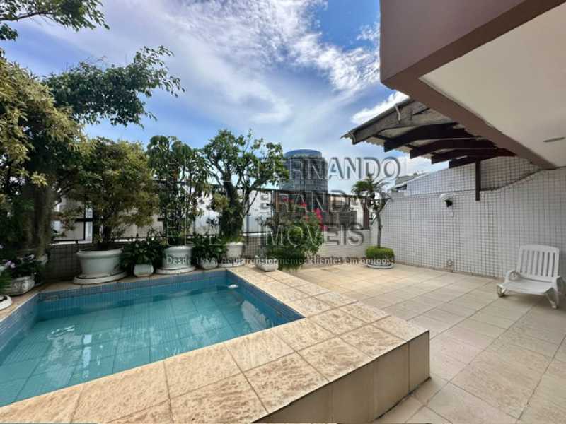 Cobertura, 3 quartos, 226 m² - Foto 2