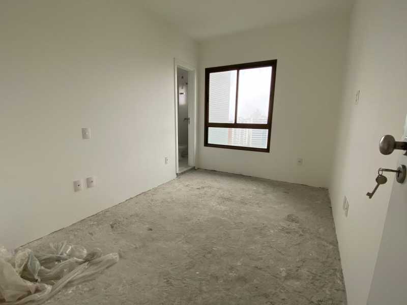 Apartamento à venda com 4 quartos, 170m² - Foto 9