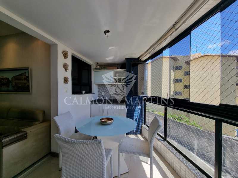 Apartamento à venda com 2 quartos, 68m² - Foto 5