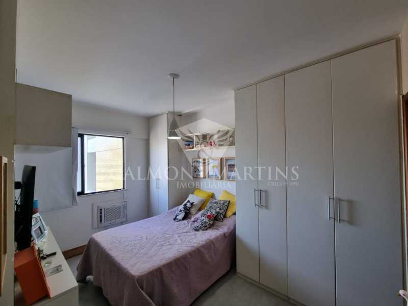 Apartamento à venda com 3 quartos, 90m² - Foto 15