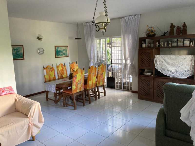 Casa, 4 quartos, 222 m² - Foto 1