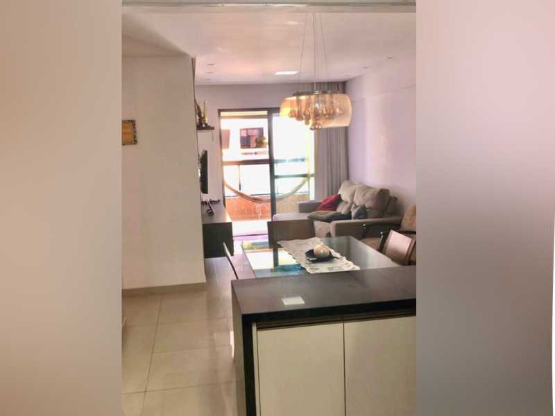 Apartamento à venda com 3 quartos, 80m² - Foto 2