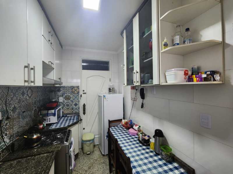 Apartamento à venda com 3 quartos, 82m² - Foto 17