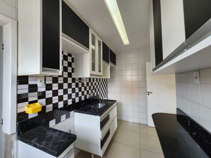 Apartamento à venda com 2 quartos, 61m² - Foto 12