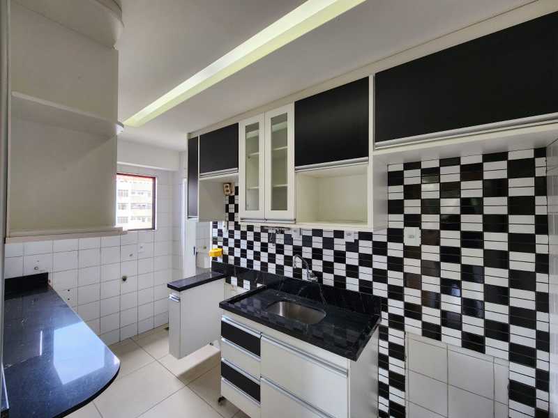 Apartamento à venda com 2 quartos, 61m² - Foto 14