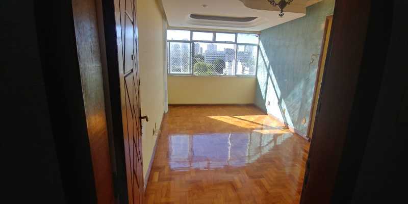 Apartamento à venda com 2 quartos, 80m² - Foto 2