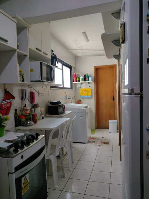 Apartamento à venda com 2 quartos, 77m² - Foto 28