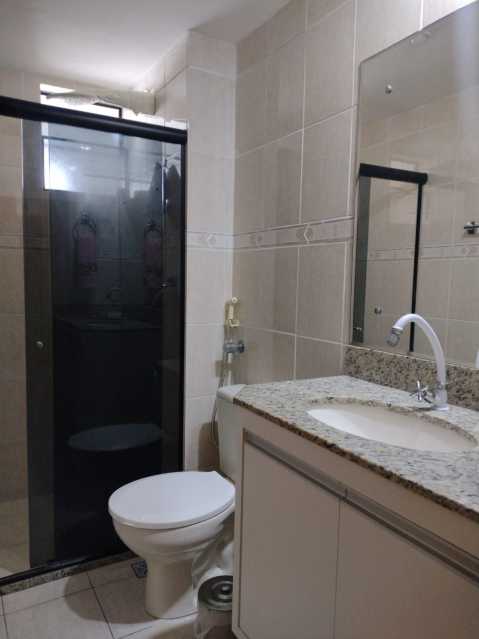 Apartamento à venda com 2 quartos, 77m² - Foto 25