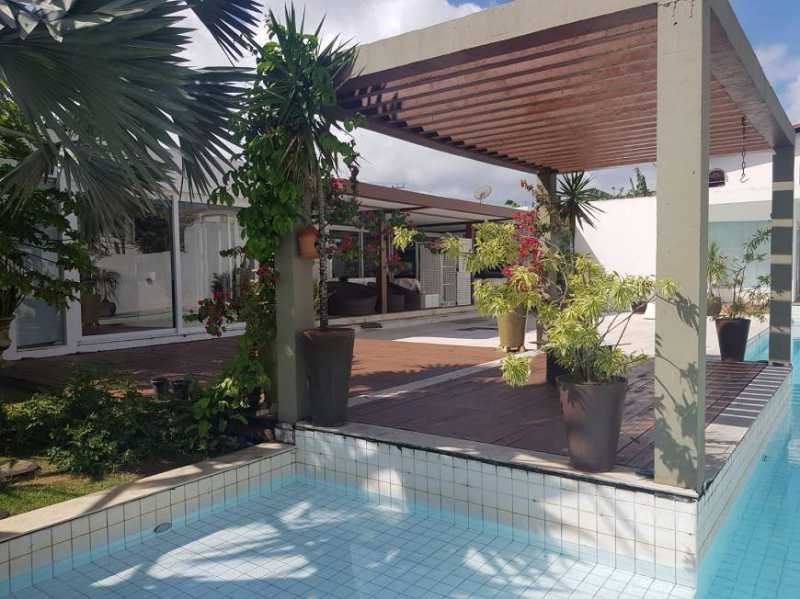 Casa de Condomínio à venda com 4 quartos, 417m² - Foto 9