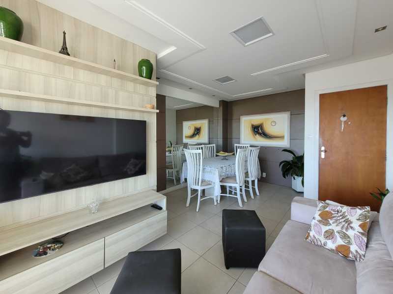 Apartamento à venda com 3 quartos, 83m² - Foto 2