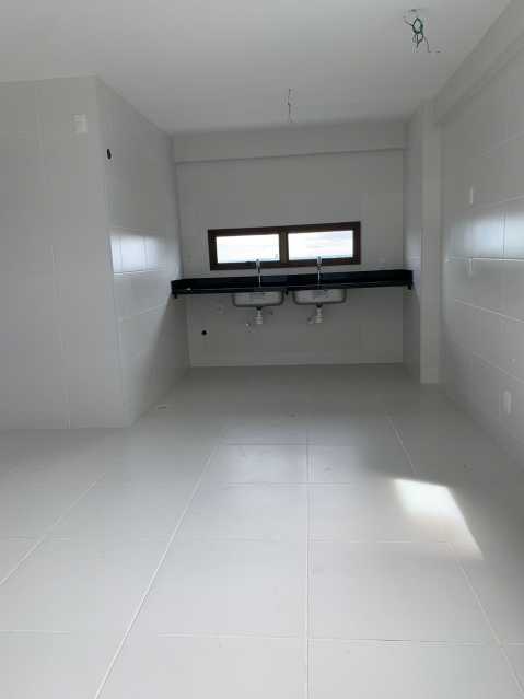 Apartamento à venda com 4 quartos, 213m² - Foto 10