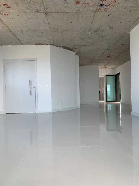 Apartamento à venda com 4 quartos, 213m² - Foto 17