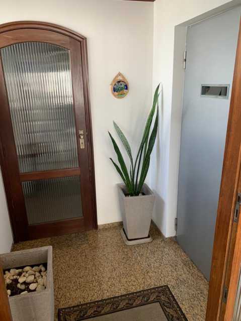 Apartamento à venda com 4 quartos, 188m² - Foto 7