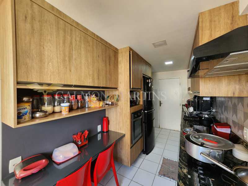 Apartamento à venda com 3 quartos, 107m² - Foto 14