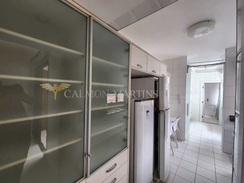 Apartamento à venda com 4 quartos, 170m² - Foto 16