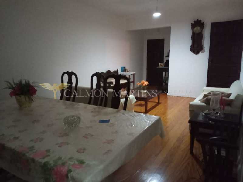 Apartamento à venda com 3 quartos, 170m² - Foto 2