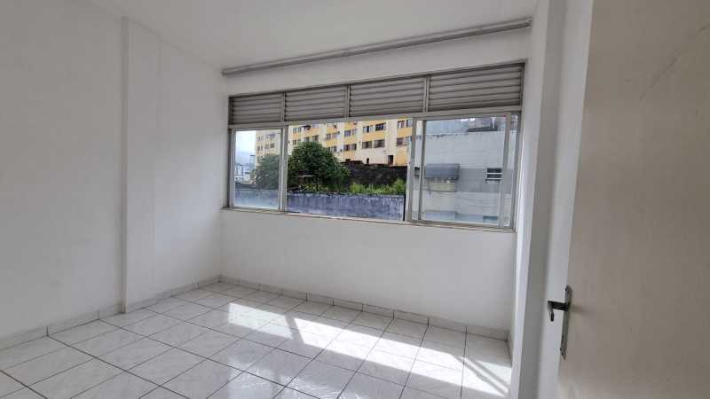 Apartamento à venda com 2 quartos, 90m² - Foto 4