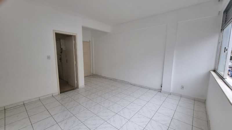 Apartamento à venda com 2 quartos, 90m² - Foto 2