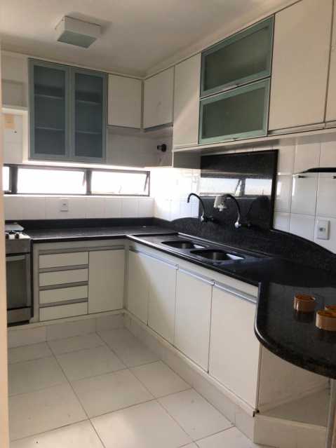 Apartamento à venda com 3 quartos, 100m² - Foto 9