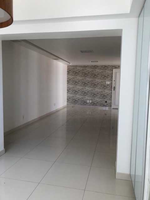 Apartamento à venda com 3 quartos, 100m² - Foto 11