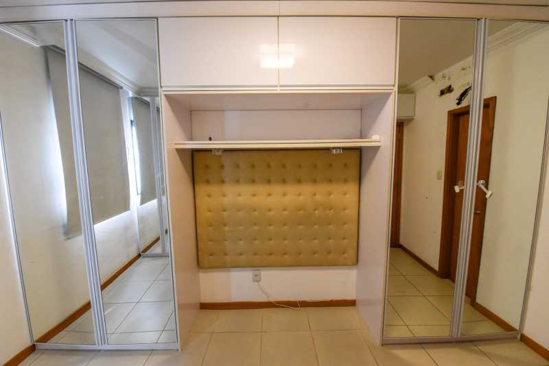 Apartamento à venda com 2 quartos, 71m² - Foto 2