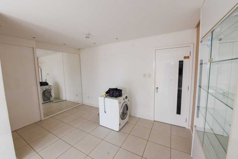 Apartamento à venda com 2 quartos, 71m² - Foto 18