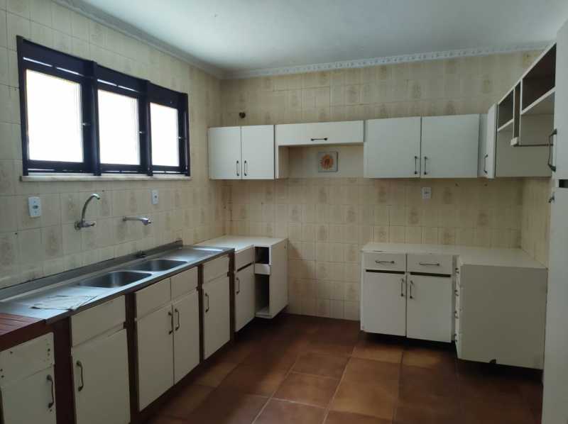 Casa à venda com 5 quartos, 275m² - Foto 17