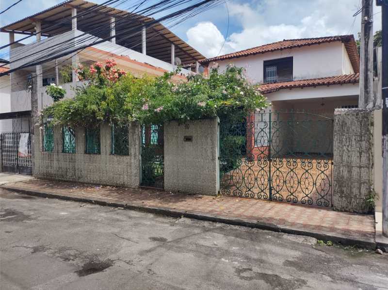 Casa à venda com 5 quartos, 275m² - Foto 1