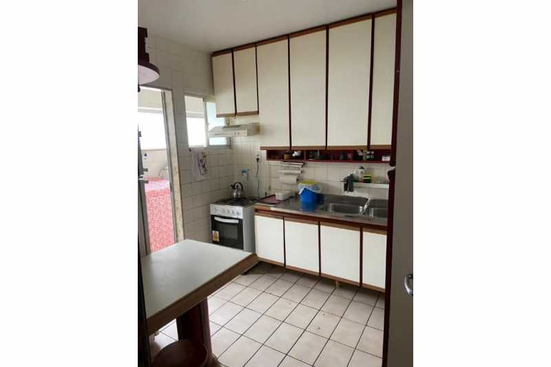 Apartamento à venda com 4 quartos, 140m² - Foto 10